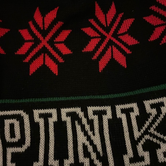VS PINK knit pompom hat-one size like new - Picture 2 of 5